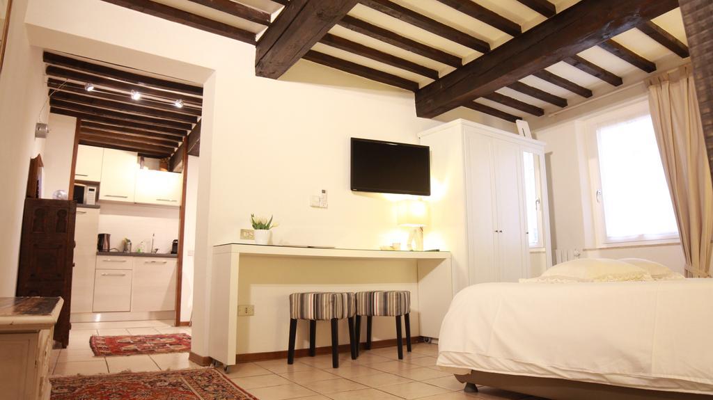 Comecasatua - Il Vicoletto Vérone Extérieur photo